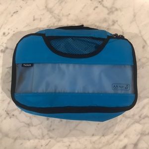NWOT Veken Brand New Aqua Blue Packing Bags